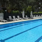 Hotel Sahara