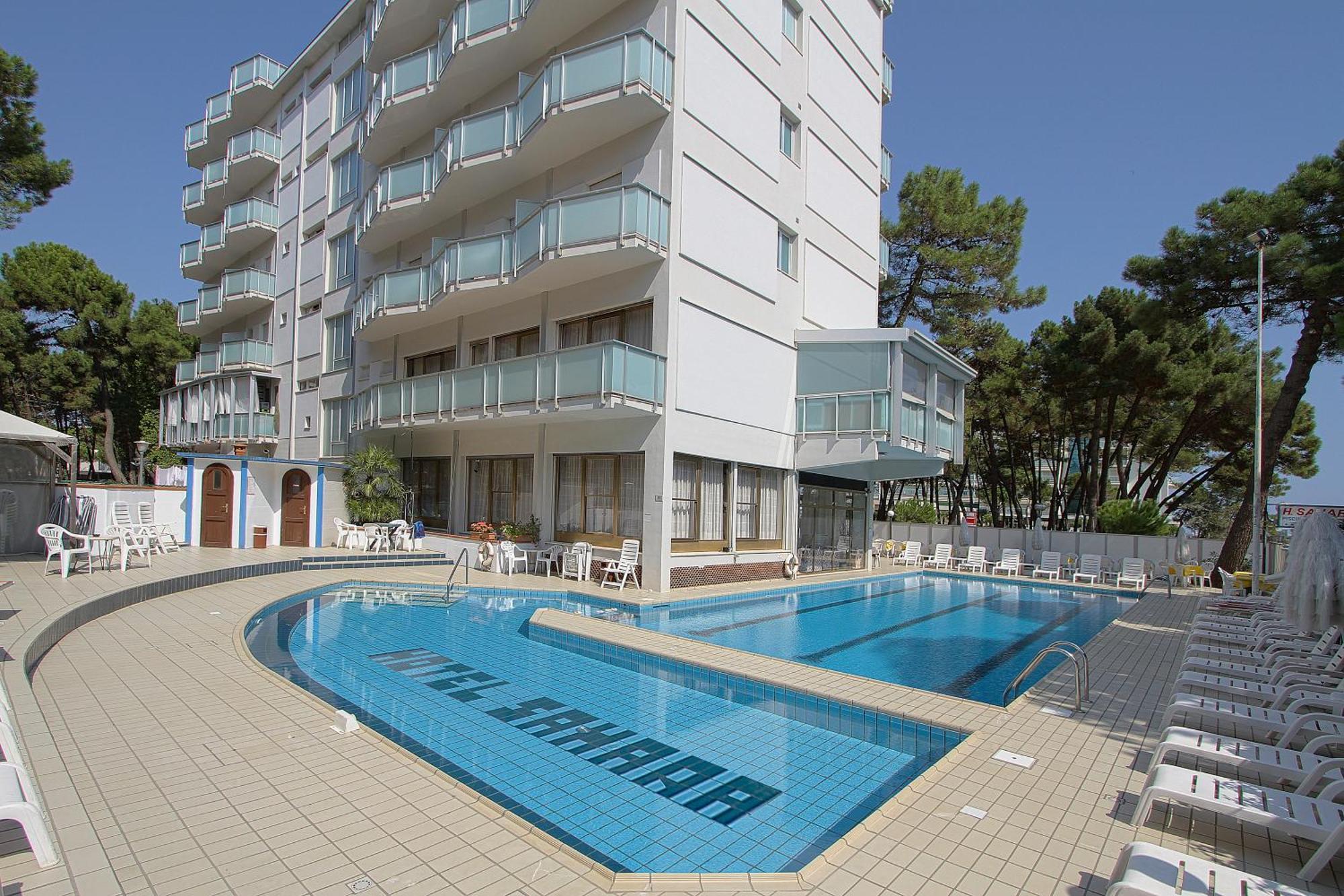 Hotel Sahara