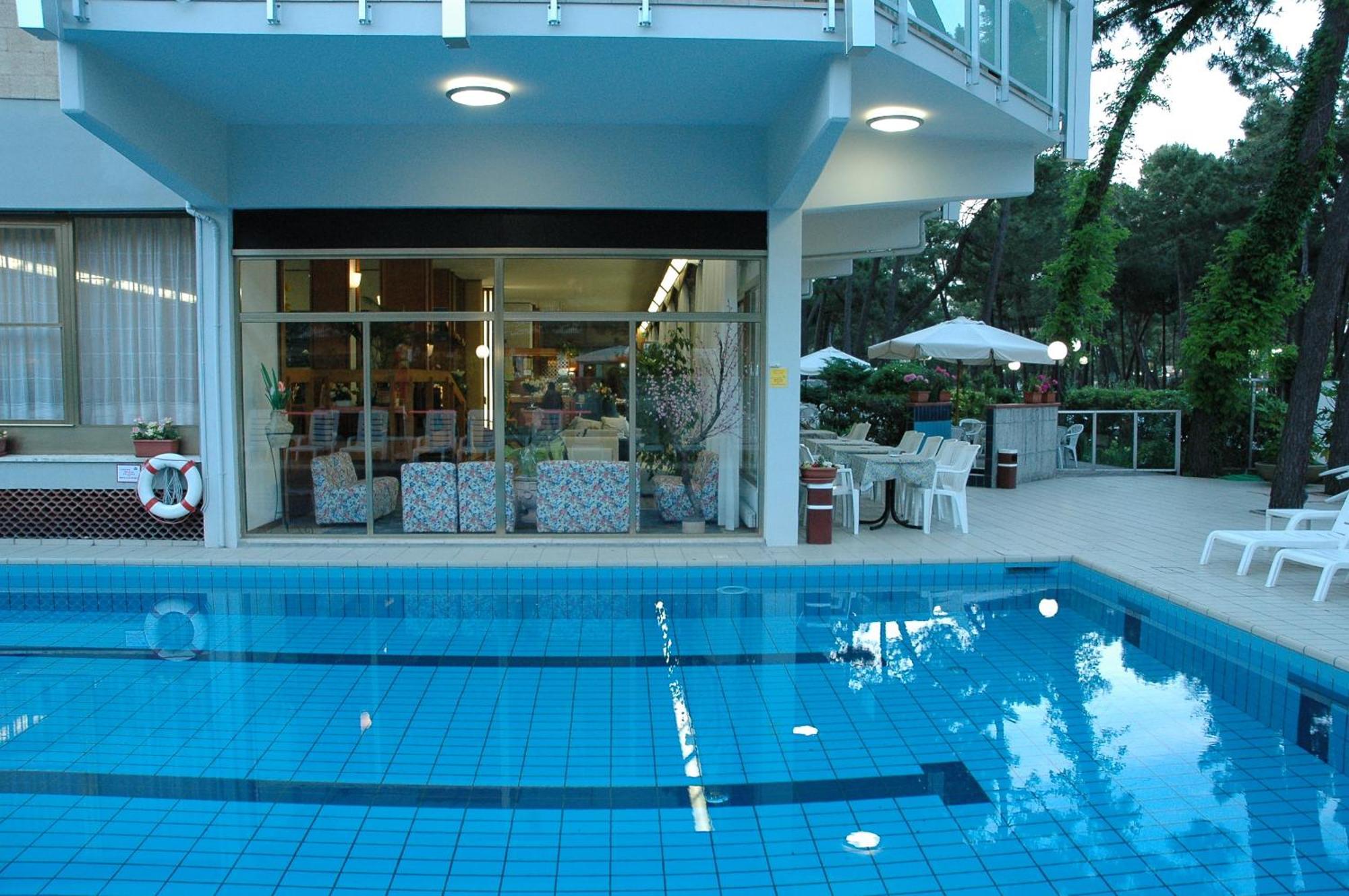 Hotel Sahara 3*