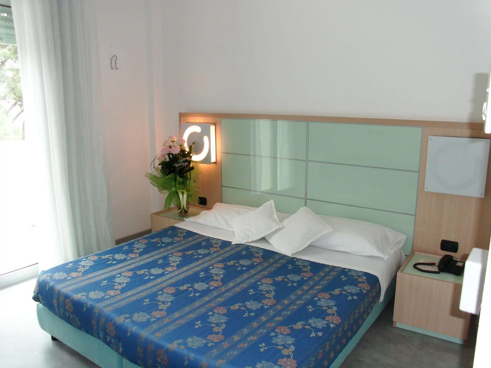 Hotel Sahara