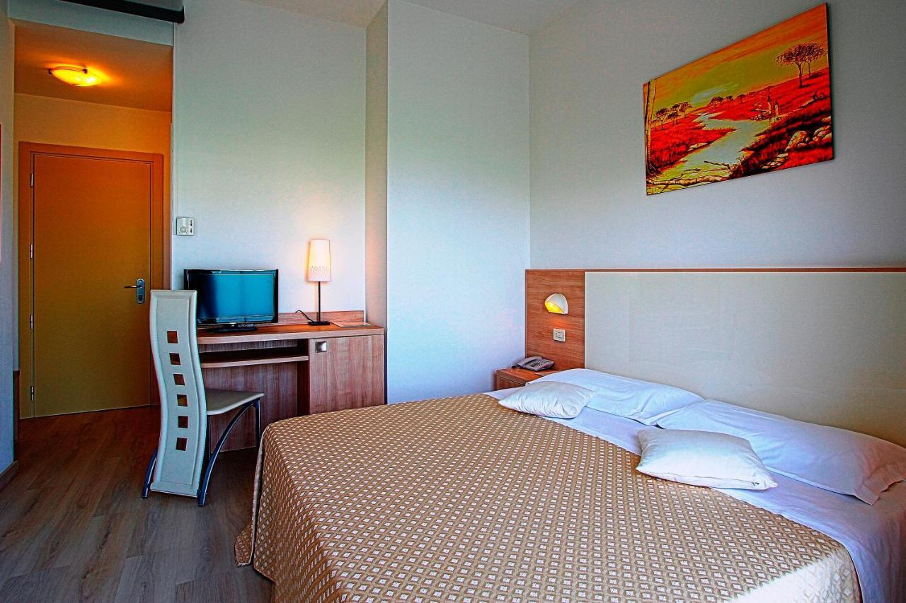 Hotel Sahara